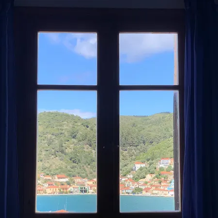 Albatros Vathí