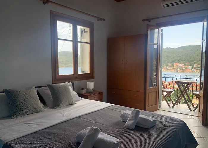 Albatros Vathy (Ithaca)