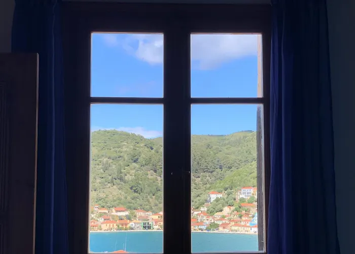 Albatros Vathy (Ithaca)